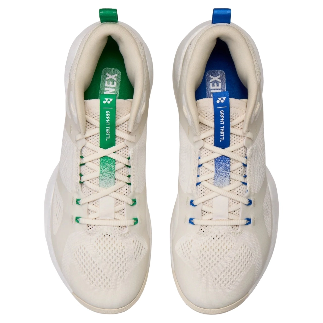Giày Yonex Graphite Throttle Women Natural trên chân